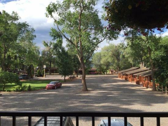 Austin'S Chuckwagon Motel Тори Екстериор снимка