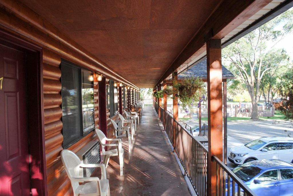 Austin'S Chuckwagon Motel Тори Екстериор снимка